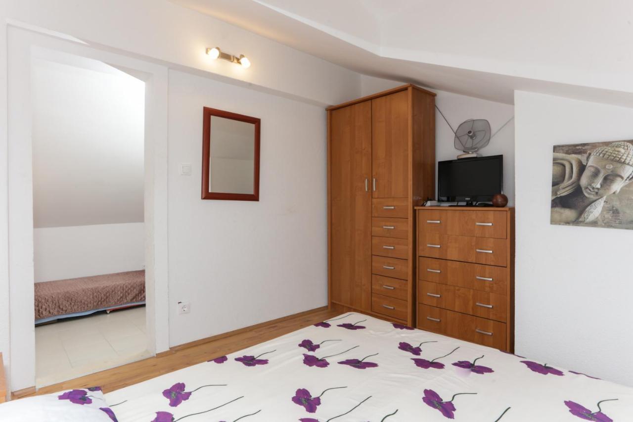 Larica Apartment